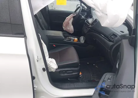 2024 Honda Ridgeline Black Edition z USA, uszkodzony, nr VIN 5FPYK3F86RB014387